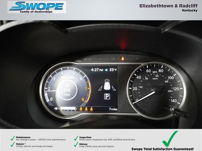 New 2025 Nissan Versa SR w/ Trunk Package