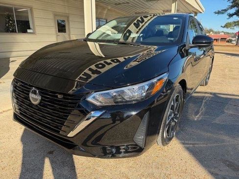 Used 2025 Nissan Sentra SV FWD image 9