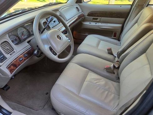 Used 2004 Mercury Grand Marquis GS RWD image 2