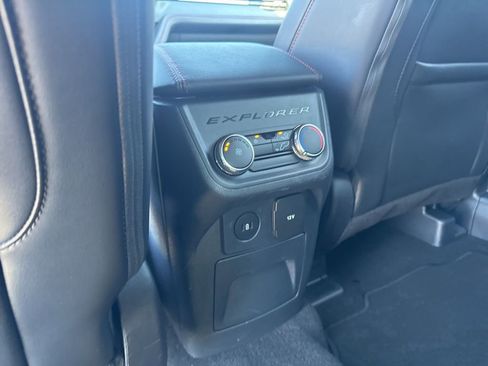 Used 2025 Ford Explorer ST-Line image 27