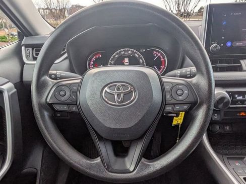 Used 2021 Toyota RAV4 XLE Premium image 18