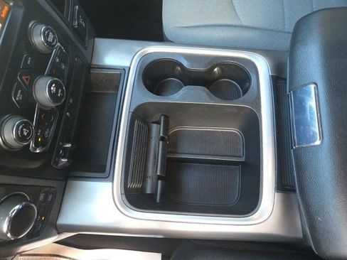 Used 2022 RAM 1500 Classic SLT w/ Electronics Group AWD/4WD image 34