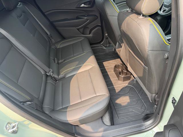 Used 2025 Chevrolet Trax ACTIV w/ Sunroof Package FWD image 13
