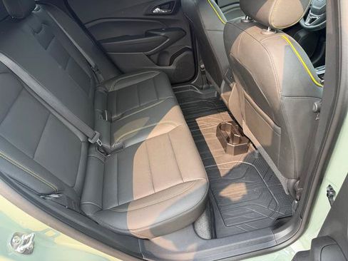 Used 2025 Chevrolet Trax ACTIV w/ Sunroof Package FWD image 13
