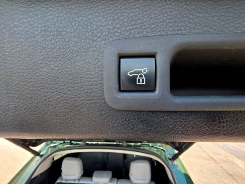 Used 2026 Toyota Sienna XLE FWD image 12
