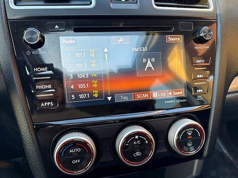 Used 2018 Subaru Forester 2.5i Premium w/ All-Weather Package image 11