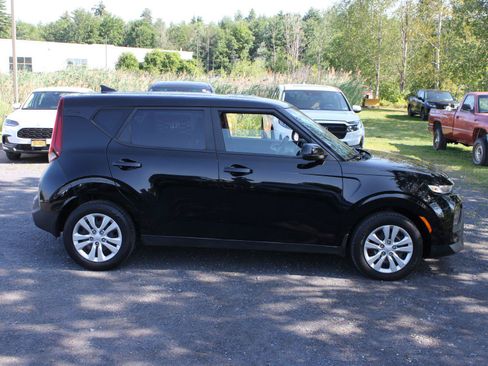 Used 2021 Kia Soul LX FWD image 6