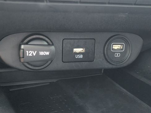 Used 2023 Hyundai Elantra Limited FWD image 32