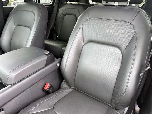 Used 2025 Land Rover Defender 110 V8 image 19