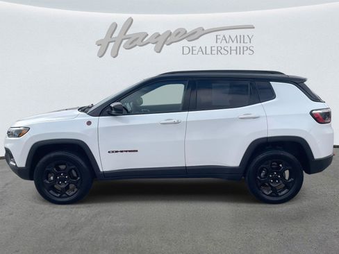 Used 2023 Jeep Compass Trailhawk w/ Trailer Tow Group AWD/4WD image 6