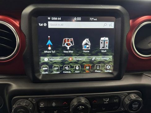 Used 2023 Jeep Gladiator Rubicon w/ LED Lighting Group AWD/4WD image 12