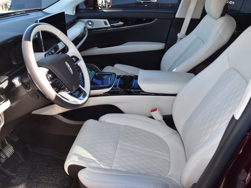 Used 2023 Lincoln Nautilus Black Label image 9