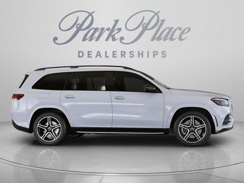 Used 2023 Mercedes-Benz GLS 450 4MATIC image 28