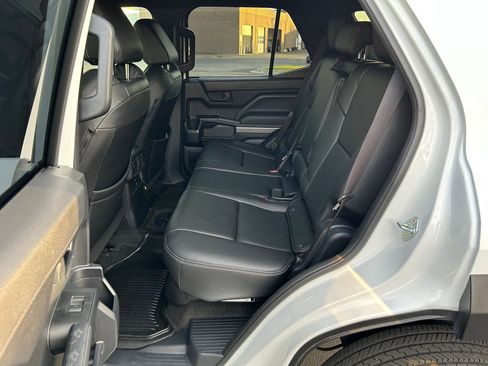 Certified 2025 Toyota 4Runner SR5 image 23