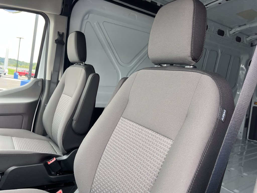 New 2027 Ford Transit 250 148 Medium Roof RWD image 12