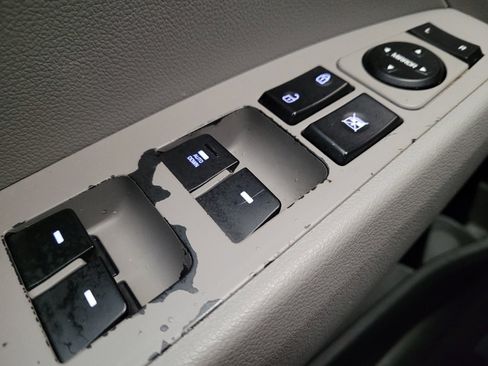 Used 2020 Hyundai Elantra SE image 27