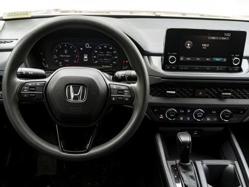 Certified 2023 Honda Accord EX image 19