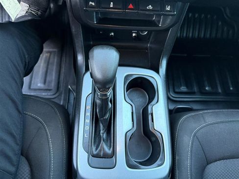 Used 2022 Chevrolet Colorado LT w/ Fleet Safety Package image 28