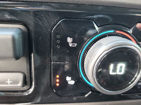 Used 2022 Chevrolet Silverado 1500 LT Trail Boss w/ LT Trail Boss Premium Package image 27