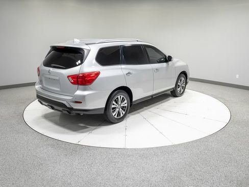 Used 2020 Nissan Pathfinder S FWD image 29