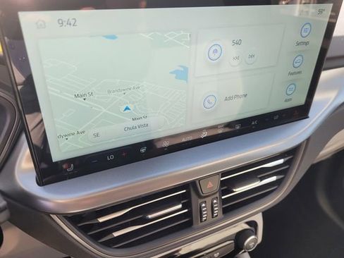 New 2025 Ford Escape SE FWD image 9