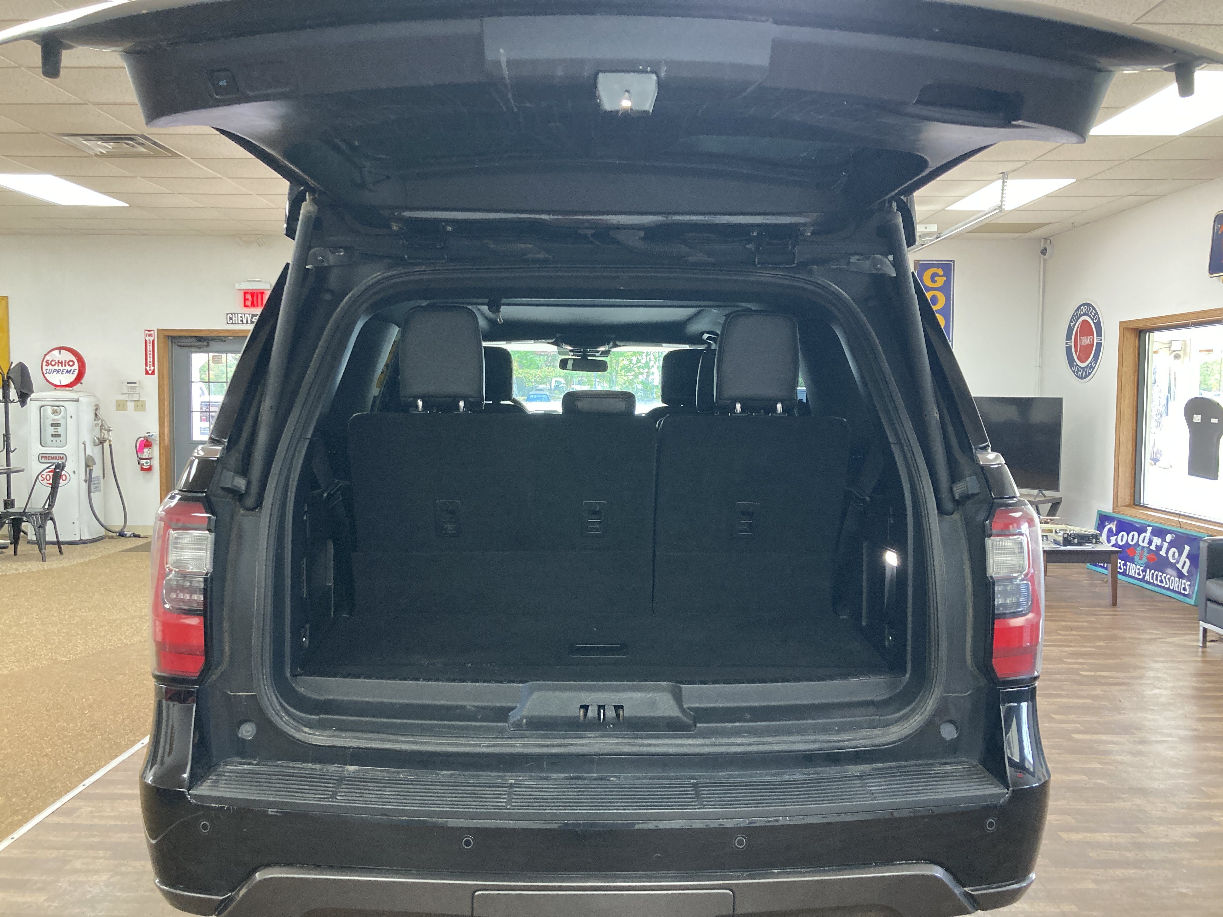 Used 2020 Ford Expedition King Ranch AWD/4WD image 18