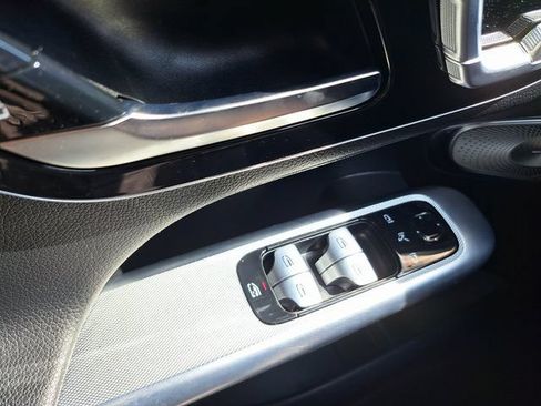Used 2023 Mercedes-Benz GLC 300 4MATIC image 22