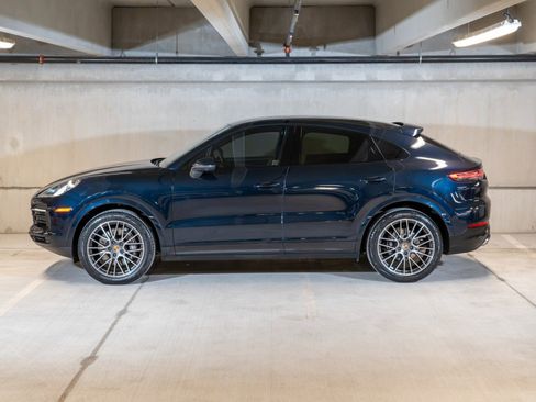 Certified 2023 Porsche Cayenne Coupe AWD/4WD image 2