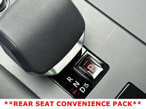 Used 2025 Land Rover Discovery S AWD/4WD image 24