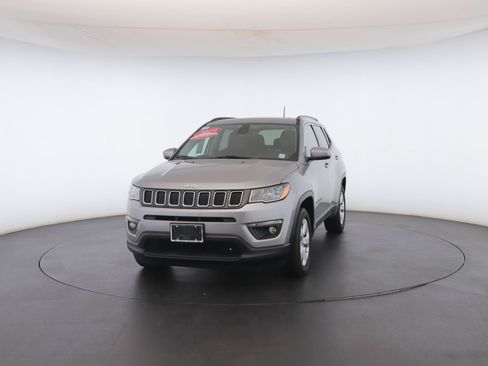 Certified 2019 Jeep Compass Latitude w/ Popular Equipment Group AWD/4WD image 34