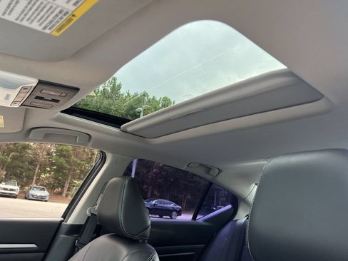 Used 2019 Nissan Altima 2.5 Platinum AWD/4WD image 13