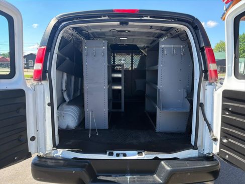 Used 2017 Chevrolet Express 2500 w/ Cold Climate Package RWD image 17