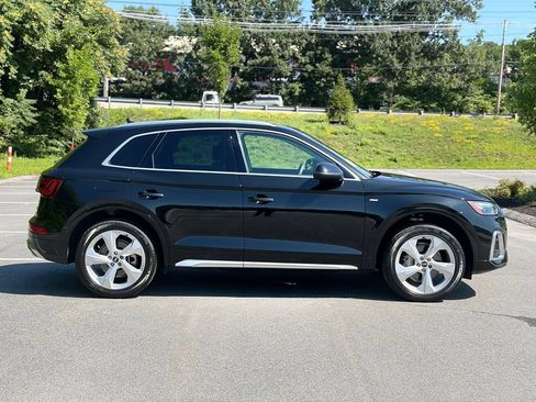 Used 2023 Audi Q5 2.0T Premium Plus w/ Premium Plus Package AWD/4WD image 7