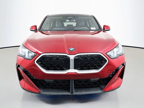 Used 2026 BMW X2 xDrive28i w/ Technology Package AWD/4WD image 2