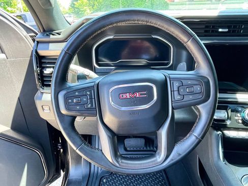 Used 2023 GMC Sierra 1500 AT4 w/ Technology Package AWD/4WD image 12