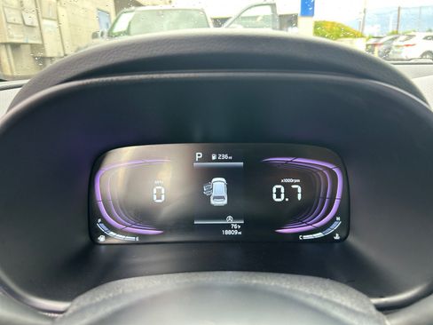 Used 2025 Kia Soul LX w/ LX Technology Package FWD image 21