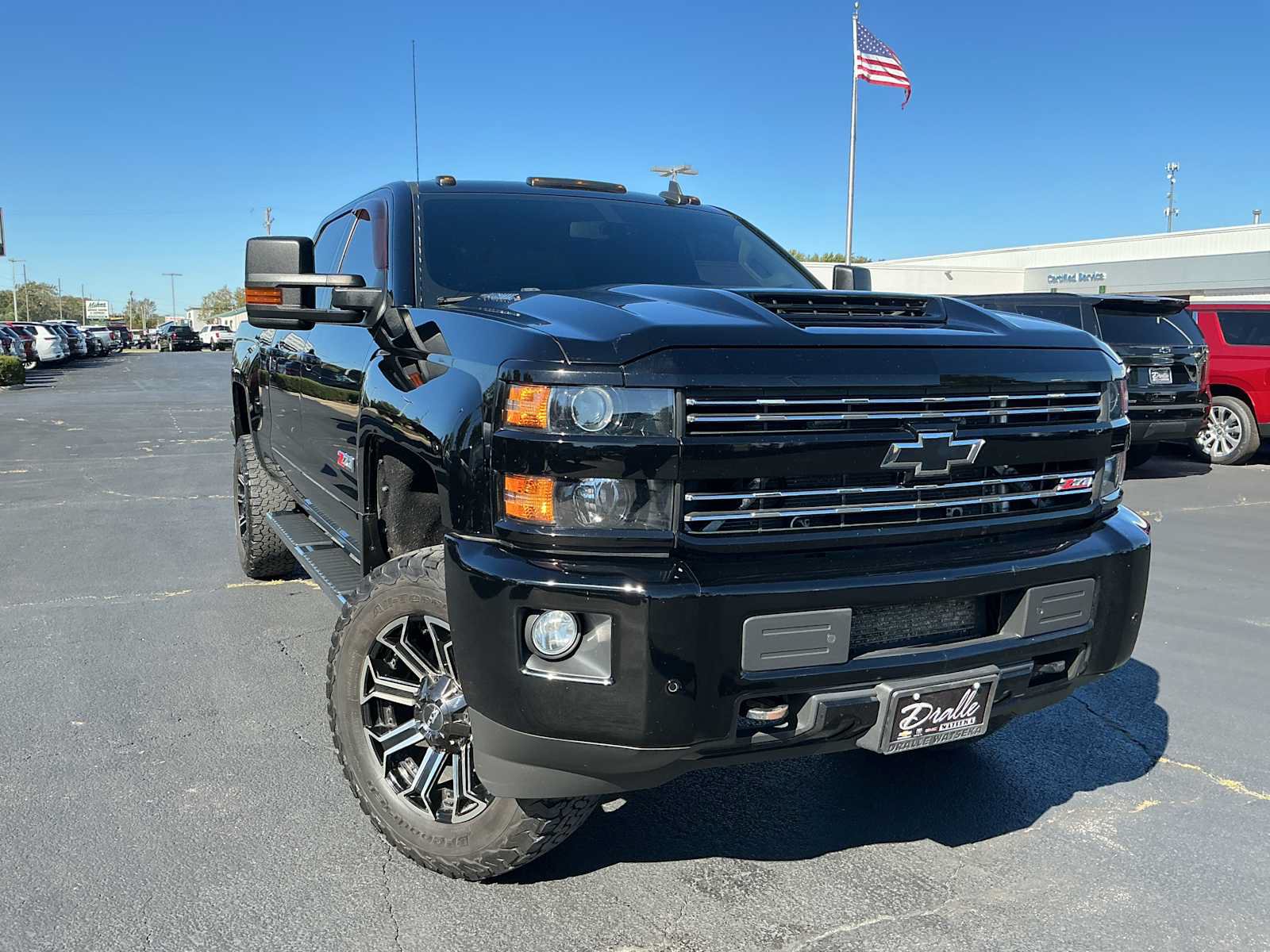 Used 2019 Chevrolet Silverado 2500 LT w/ Midnight Edition AWD/4WD image 1