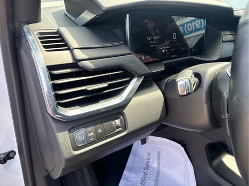 Used 2025 GMC Acadia Elevation FWD image 23