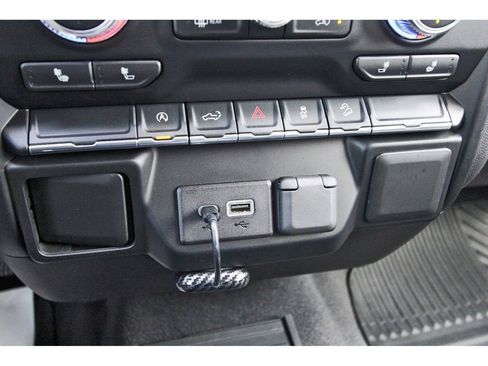 Used 2020 GMC Sierra 1500 Elevation w/ Elevation Value Package image 29