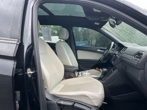 Used 2021 Volkswagen Tiguan SE R-Line AWD/4WD image 15
