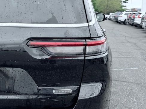 Used 2023 Jeep Grand Cherokee L Overland w/ Luxury Tech Group IV AWD/4WD image 8