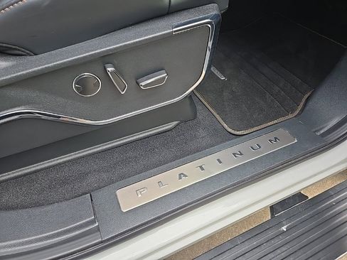 Used 2023 Ford F150 Platinum w/ FX4 Off-Road Package image 96