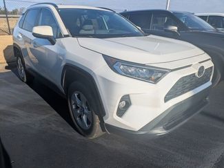 Used 2019 Toyota RAV4 XLE video 2
