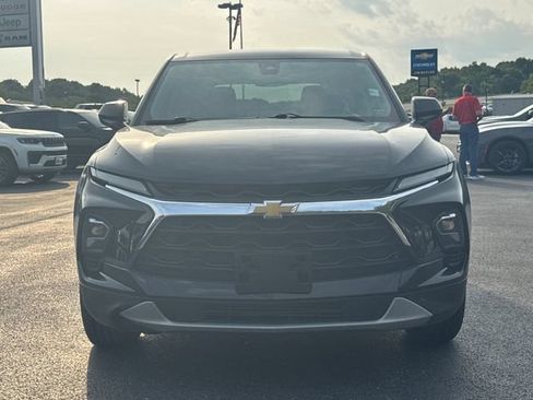 Used 2025 Chevrolet Blazer LT FWD image 11