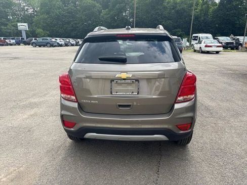 Used 2022 Chevrolet Trax LT w/ Driver Confidence Package image 7