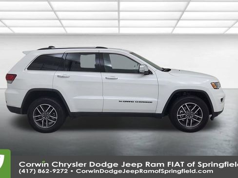 Certified 2022 Jeep Grand Cherokee Limited image 17