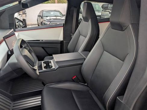 Used 2024 Tesla Cybertruck AWD Crew Cab image 5