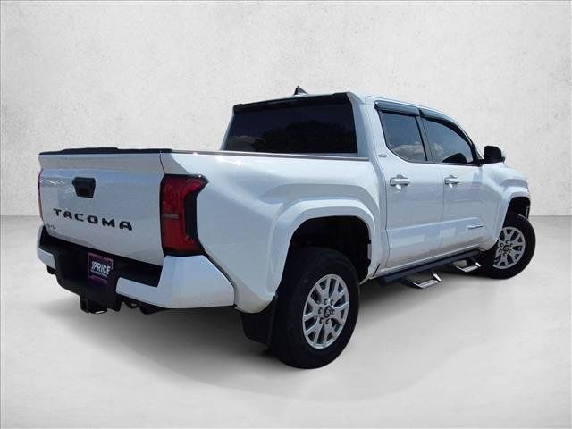 Used 2024 Toyota Tacoma SR5 AWD/4WD image 5