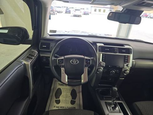 Used 2022 Toyota 4Runner SR5 image 12