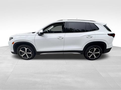 Used 2026 Volkswagen Tiguan SE w/ Panoramic Sunroof Package AWD/4WD image 2